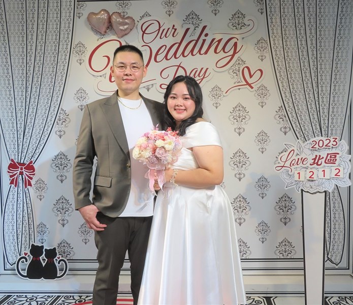 新人-漫畫風結婚牆