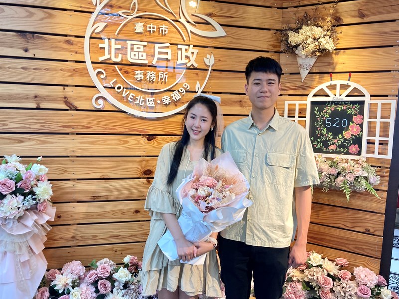 新人小薇&小霖